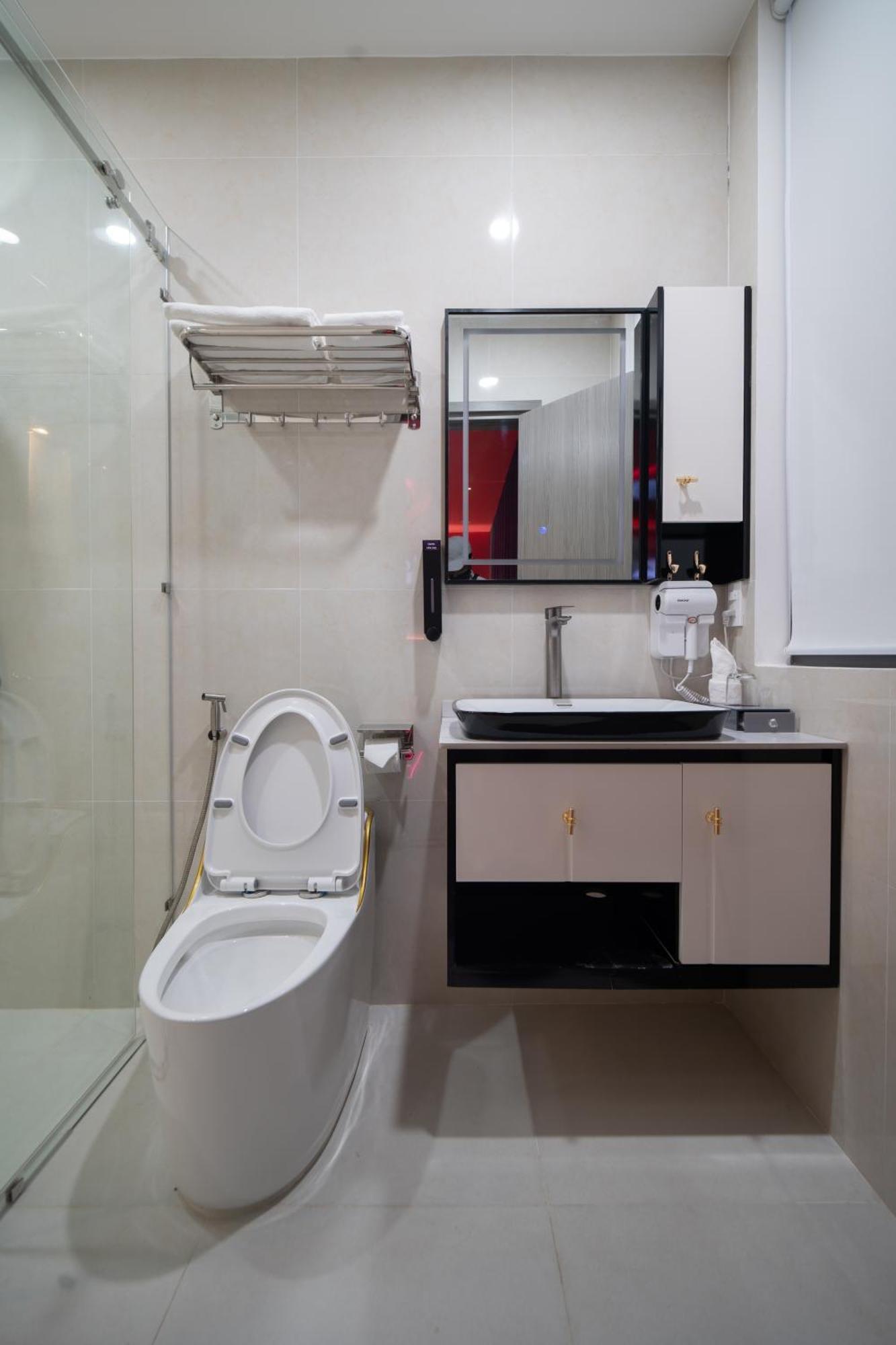 Готель Chiic House 6 - Khach San Tinh Yeu Вунгтау Екстер'єр фото